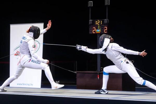 🤺В столичном Дворце спорта продолжается открытый чемпионат Союзного государства по фехтованию среди мужчин и женщин